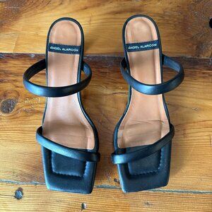 Angel Alarcon Square Toe Strappy Heel – 37/7